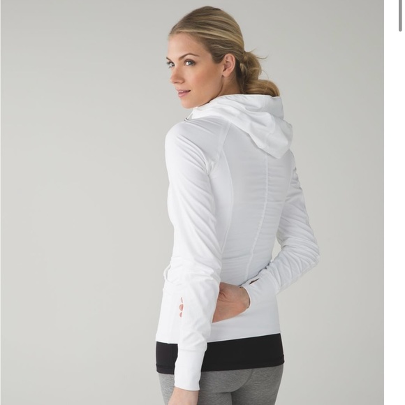 NWT! Lululemon in flux jacket - Picture 4 of 12